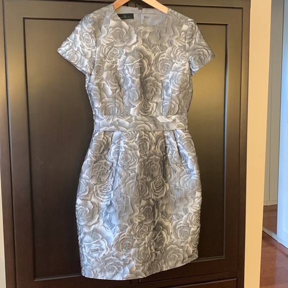 CH Carolina Herrera Grey Floral Embossed Jacquard Belted Knee Length Dress s 2 - Picture 7 of 13